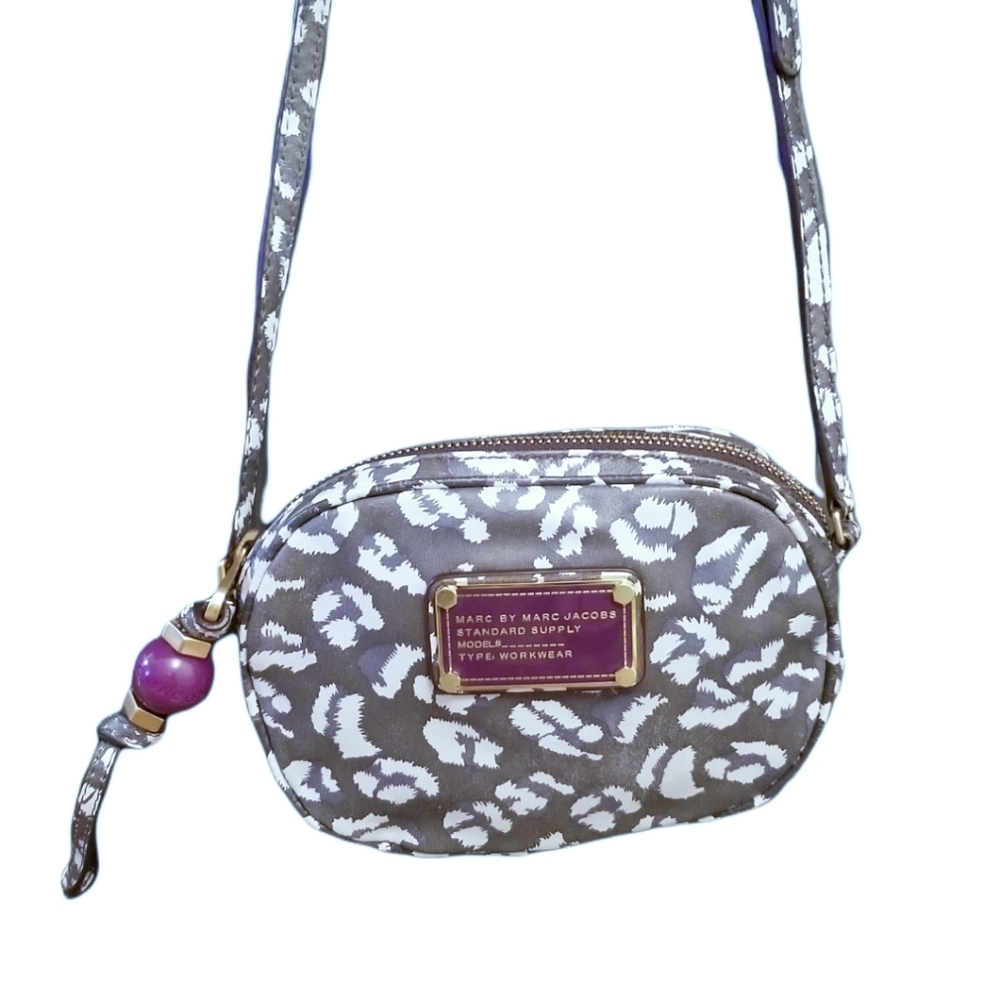 MARC by MARC JACOBS Pouchette Crossbody cow leather handbag animal print purple - Picture 1 of 16